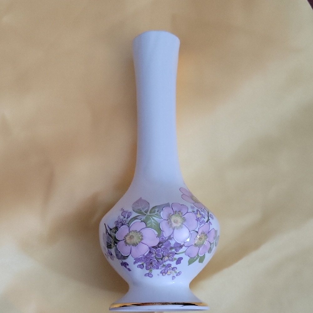 Royal Tara Irish Blossoms Bud Vase Vintage